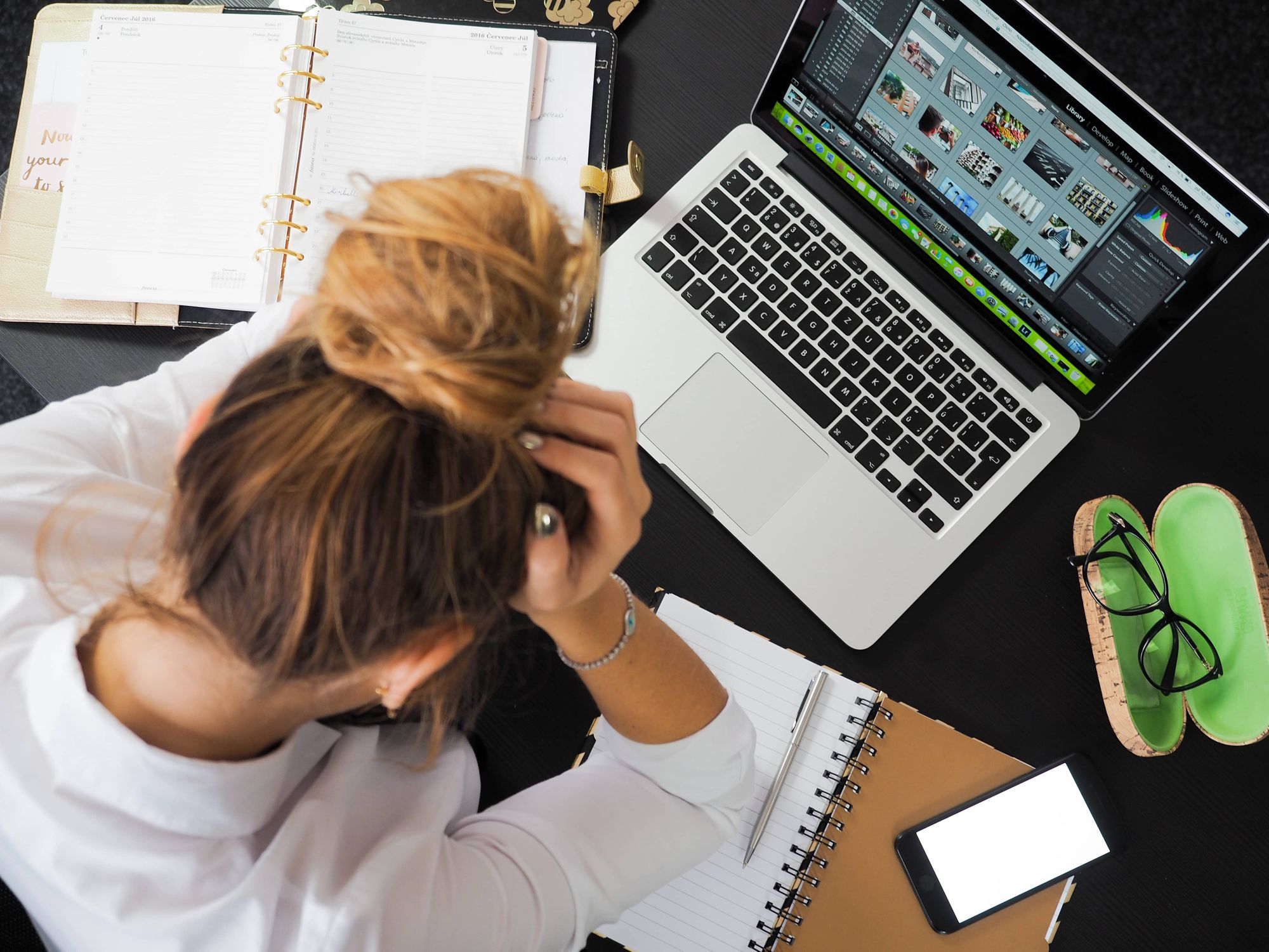 La pandemia frenó el crecimiento profesional de las mujeres en tecnología, según estudio