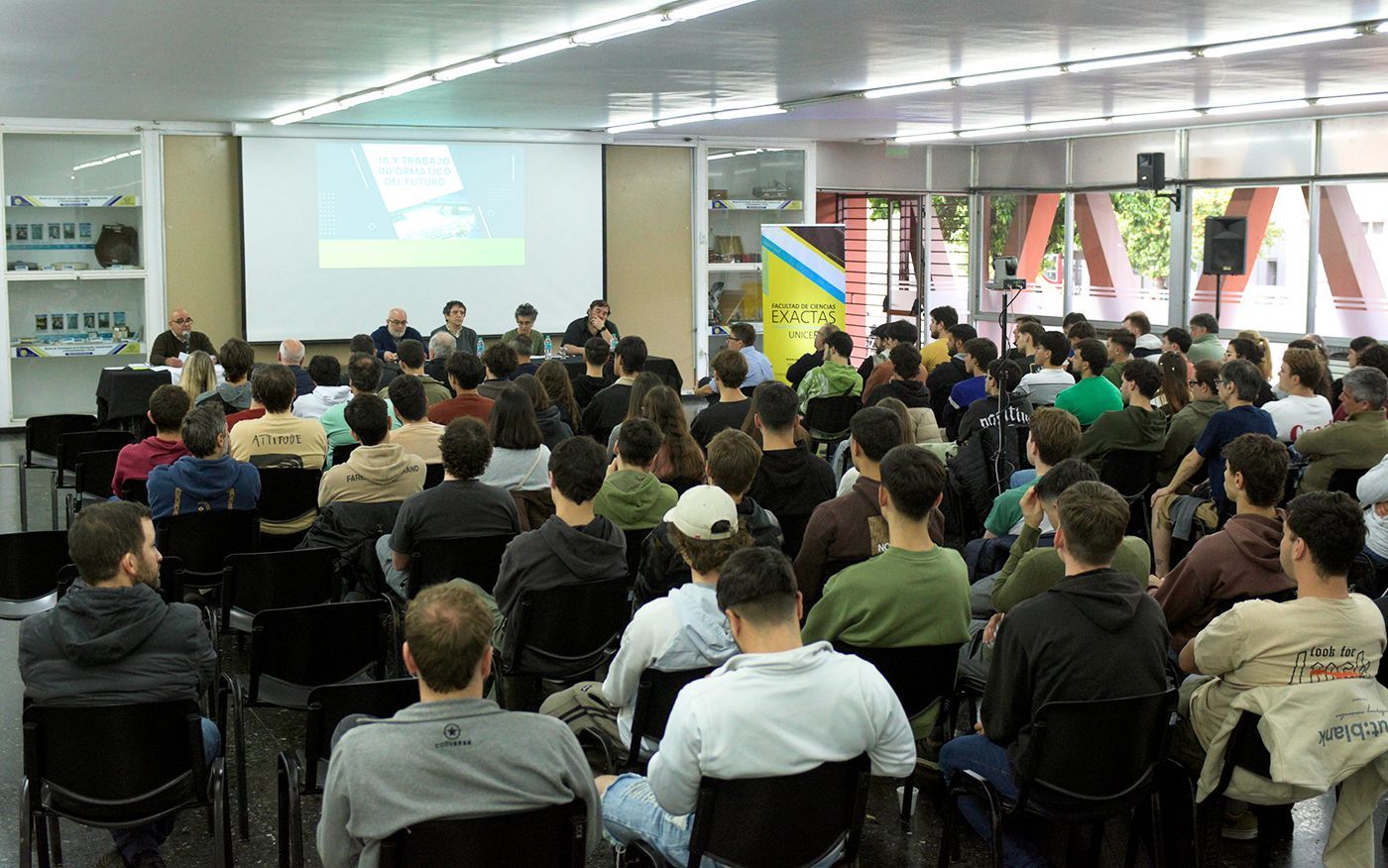 AGC en Tandil: participamos del conversatorio “IA y el futuro del trabajo informático"